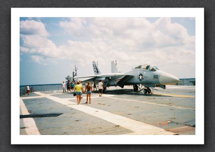 Yorktown-F-14 Tomcat